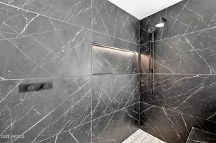 1040 E Osborn Rd, Phoenix, AZ 85014 - Photo 34