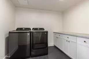 829 E Desert Park Ln, Phoenix, AZ 85020 - Photo 32