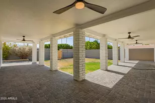 829 E Desert Park Ln, Phoenix, AZ 85020 - Photo 34