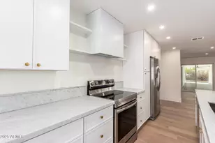 829 E Desert Park Ln, Phoenix, AZ 85020 - Photo 16