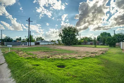 5704 N 11th Avenue #7, Phoenix, AZ 85013 - Photo 8