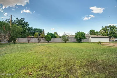 5704 N 11th Avenue #7, Phoenix, AZ 85013 - Photo 12