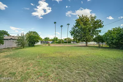 5704 N 11th Avenue #7, Phoenix, AZ 85013 - Photo 10