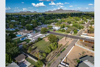 5704 N 11th Avenue #7, Phoenix, AZ 85013 - Photo 2