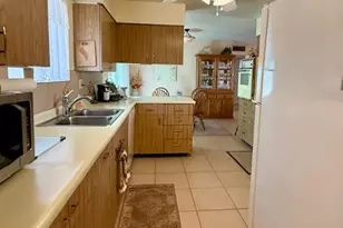 10323 W Deanne Dr, Sun City, AZ 85351 - Photo 14