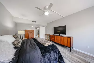 7860 E Camelback Road #309, Scottsdale, AZ 85251 - Photo 12