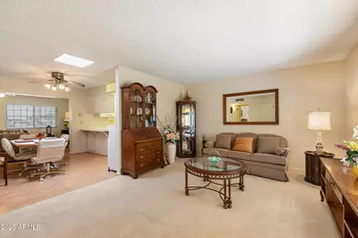 10611 W Camelot Circle, Sun City, AZ 85351 - Photo 6