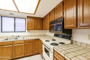 9576 E Fairway Blvd, Sun Lakes, AZ 85248 - Photo 16