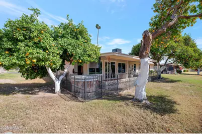 13620 N Hawthorn Drive, Sun City, AZ 85351 - Photo 36