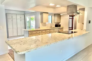 13620 N Hawthorn Dr, Sun City, AZ 85351 - Photo 2