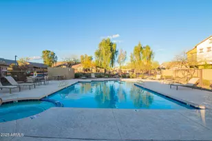 2725 E Mine Creek Rd, Phoenix, AZ 85024 - Photo 24