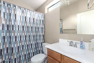 2725 E Mine Creek Rd, Phoenix, AZ 85024 - Photo 18