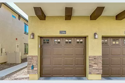 2725 E Mine Creek Road #2186, Phoenix, AZ 85024 - Photo 2