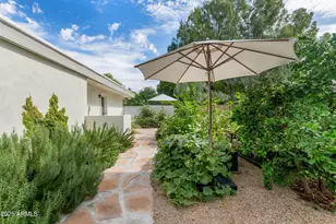 37 Spur Cir, Scottsdale, AZ 85251 - Photo 32