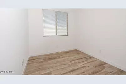 366 E Las Perlas Lane, San Tan Valley, AZ 85140 - Photo 8