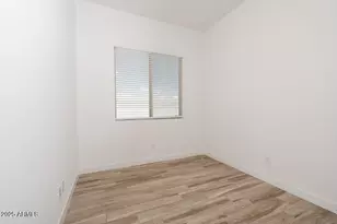 366 E Las Perlas Ln, San Tan Valley, AZ 85140 - Photo 8