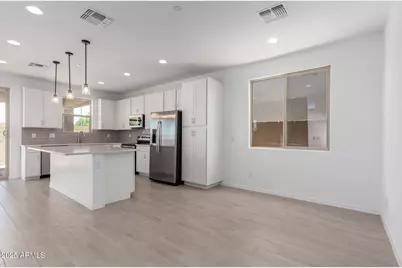 11635 W Beck Avenue, Youngtown, AZ 85363 - Photo 6