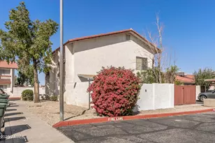 2828 E Waltann Ln, Phoenix, AZ 85032 - Photo 10
