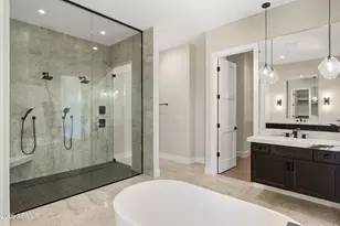 544 E Amber Sun Dr, Phoenix, AZ 85085 - Photo 4
