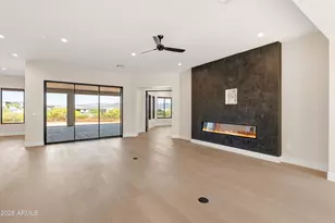 544 E Amber Sun Dr, Phoenix, AZ 85085 - Photo 12