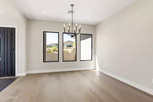 544 E Amber Sun Dr, Phoenix, AZ 85085 - Photo 10