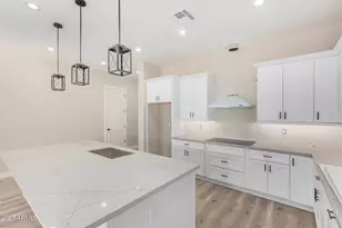 31114 W 213th Ln, Wittmann, AZ 85361 - Photo 2