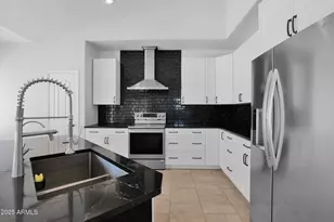 12407 N 54th Ave, Glendale, AZ 85304 - Photo 18