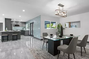 2818 E Malapai Dr, Phoenix, AZ 85028 - Photo 10