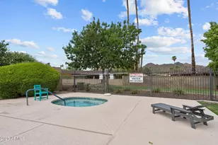 2818 E Malapai Dr, Phoenix, AZ 85028 - Photo 34