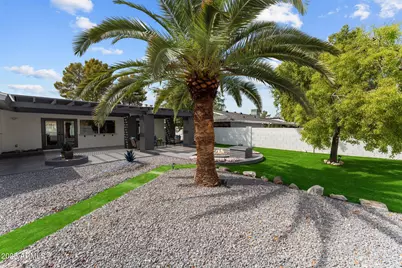 2818 E Malapai Drive, Phoenix, AZ 85028 - Photo 28