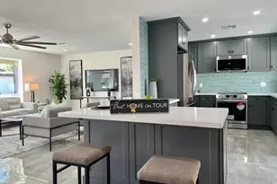 2818 E Malapai Dr, Phoenix, AZ 85028 - Photo 1