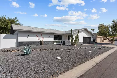 2818 E Malapai Drive, Phoenix, AZ 85028 - Photo 36