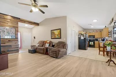 704 W Hess Avenue, Coolidge, AZ 85128 - Photo 2