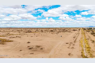 3815 N Reno Circle #5, Eloy, AZ 85131 - Photo 1