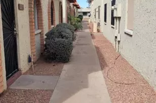 9222 N 35th Ave, Phoenix, AZ 85051 - Photo 14