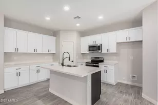 10005 W Mission Dr, Arizona City, AZ 85123 - Photo 12