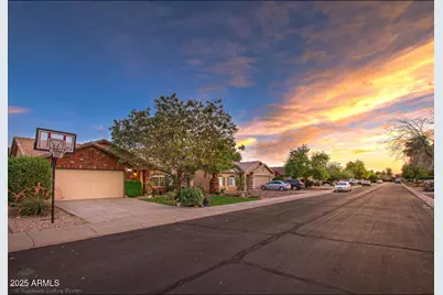 4945 E Shapinsay Drive, San Tan Valley, AZ 85140 - Photo 34