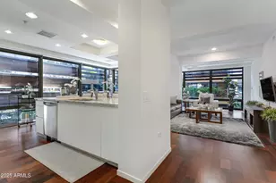 7121 E Rancho Vista Dr, Scottsdale, AZ 85251 - Photo 2