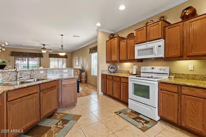 144 W Bahamas Drive, Casa Grande, AZ 85122 - Photo 8