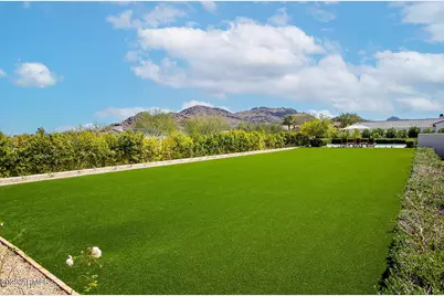 8531 N 49th Street, Paradise Valley, AZ 85253 - Photo 2