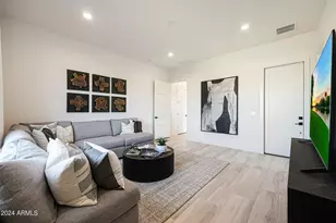 610 E Woburn Ln, Phoenix, AZ 85085 - Photo 18