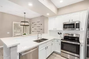 3935 E Rough Rider Rd, Phoenix, AZ 85050 - Photo 10