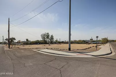 29Xx W Foothill Drive #1, Phoenix, AZ 85027 - Photo 1