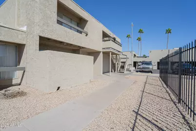 2646 N 43rd Avenue #B, Phoenix, AZ 85009 - Photo 2