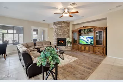 1928 W Spur Drive, Phoenix, AZ 85085 - Photo 28