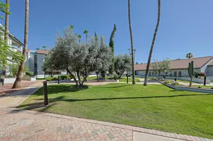 17404 N 99th Ave, Sun City, AZ 85373 - Photo 28