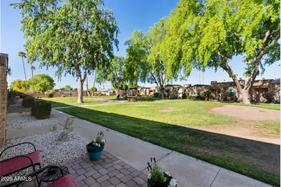 13409 N Emberwood Drive, Sun City, AZ 85351 - Photo 14