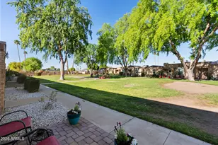13409 N Emberwood Dr, Sun City, AZ 85351 - Photo 14