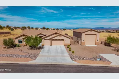 6375 E Saddlehorn Circle, Hereford, AZ 85615 - Photo 1