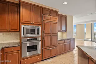 2211 E Camelback Road E, Phoenix, AZ 85016 - Photo 4